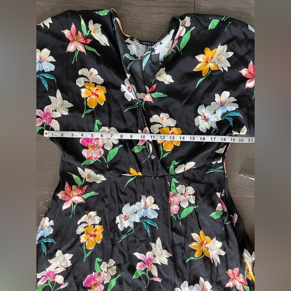 Women’s Zara Floral Print Dress SZ large - Picture 9 of 12